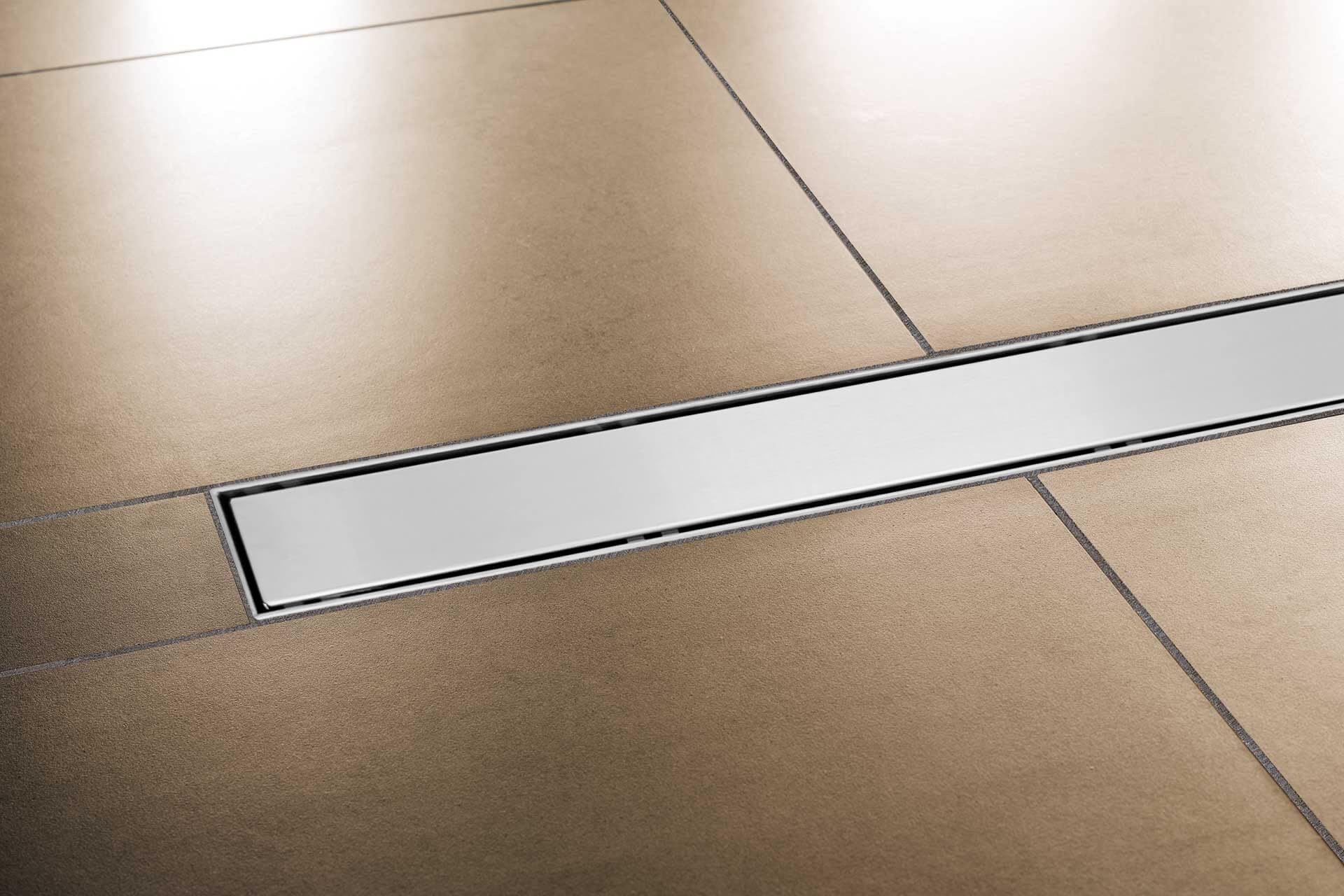 ProfiDrain Edelstahl Duschrinne extra flach mit Ablaufgarnitur (110cm, Höhe 53mm) - waagerechter Duschablauf Komplettset Vollabdeckung - Duschabfluss & Duschablaufrinne mit passender Dichtmanschette
