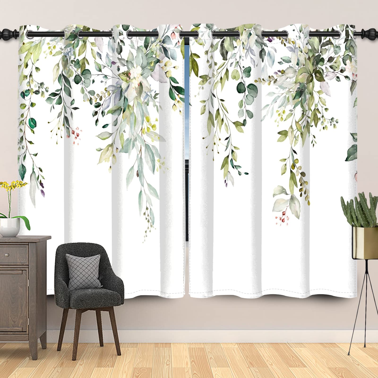 Rideaux de fenêtre blanc imprimé eucalyptus pour une chambre à coucher apaisante