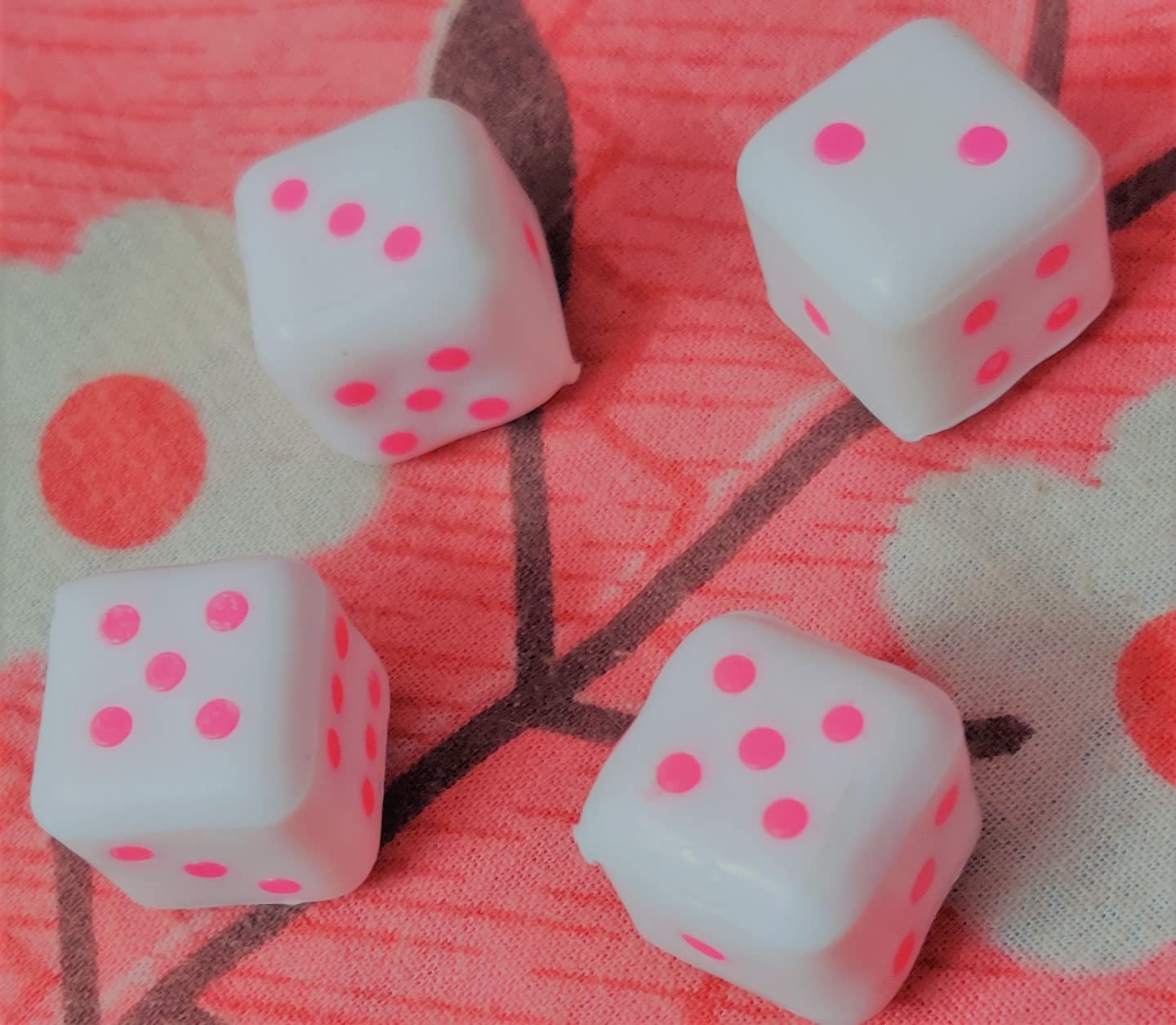 PMK E Store Six Sided 16mm Very Big Size Multi Color Dice or Die for Playing Board Games and Poker Chip Set Games||Playing dice Big Size|| Pack of (White 4 Piece 16mm)