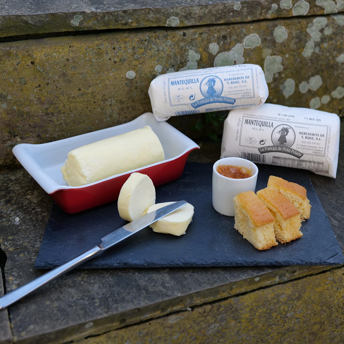 LA PASIEGA DE PEÑA PELADA Mantequilla Artesanal, PACK DE 2 Rulos de 500 gr (aprox) en Papel Sulfurizado, 82% Materia Grasa, Sabor Tradicional y Natural - Origen Cantabria