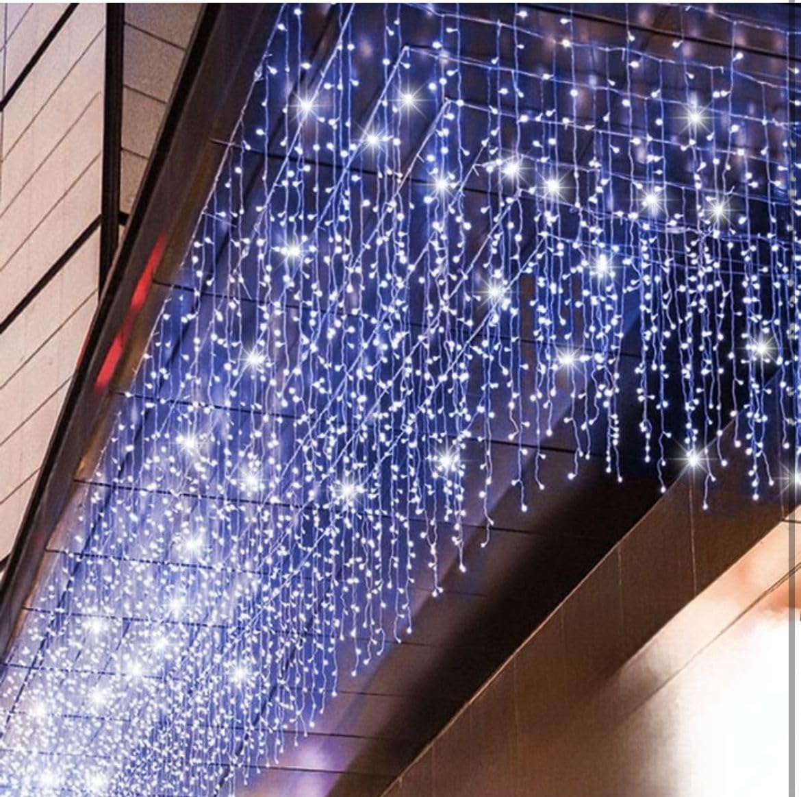 Generico Tenda luminosa natalizia a LED luci di Natale lineari con scintillii flash bianco freddo intermittenti ideale per balconi, pareti e tettoie e facciate (Luce Blu + Flash bianco, 12x0.8 mt)