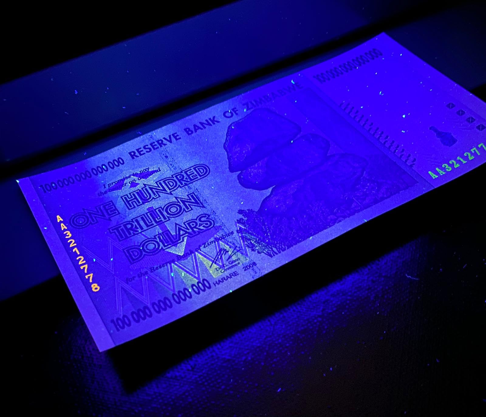 Amazon | 紙幣専用UVライト・プロマシーン・全ての紙幣ブラック