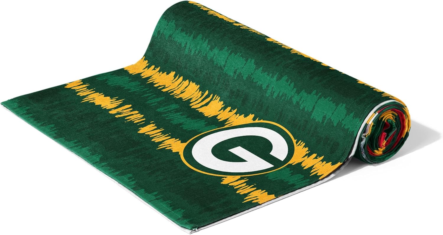 Northwest NFL Green Bay Packers Oversized Microfiber Beach Towel, 60 x 70 Inches – Quick Dry, Sand Resistant, Lightweight, Highly Absorbent, Shibori Design