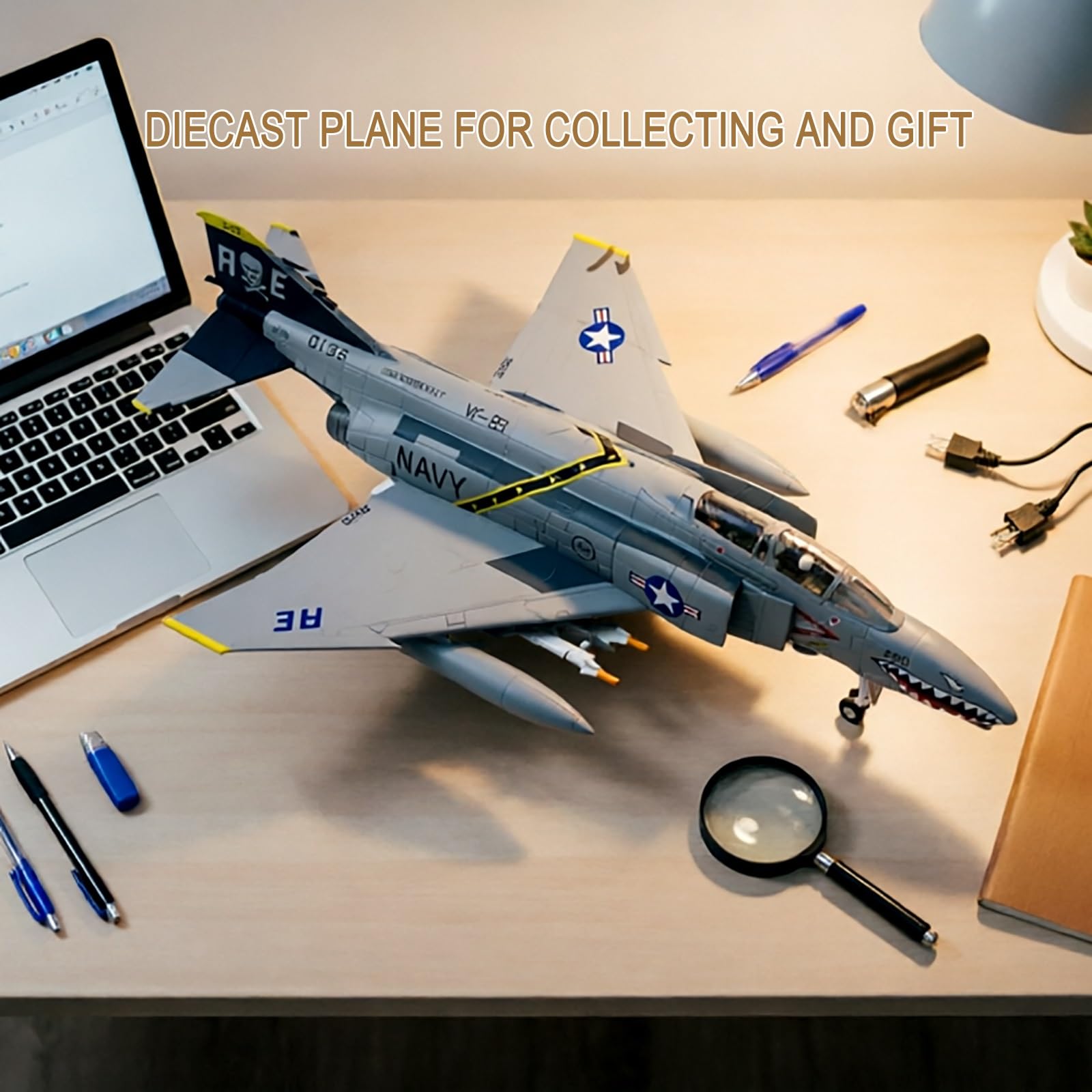 Modello pressofuso 1:100 dell'F-4C Dettagli accurati come quelli museali, peso pesante, supporto incluso Regalo collezionista aerei militari for gli appassionati aviazione, arredamento