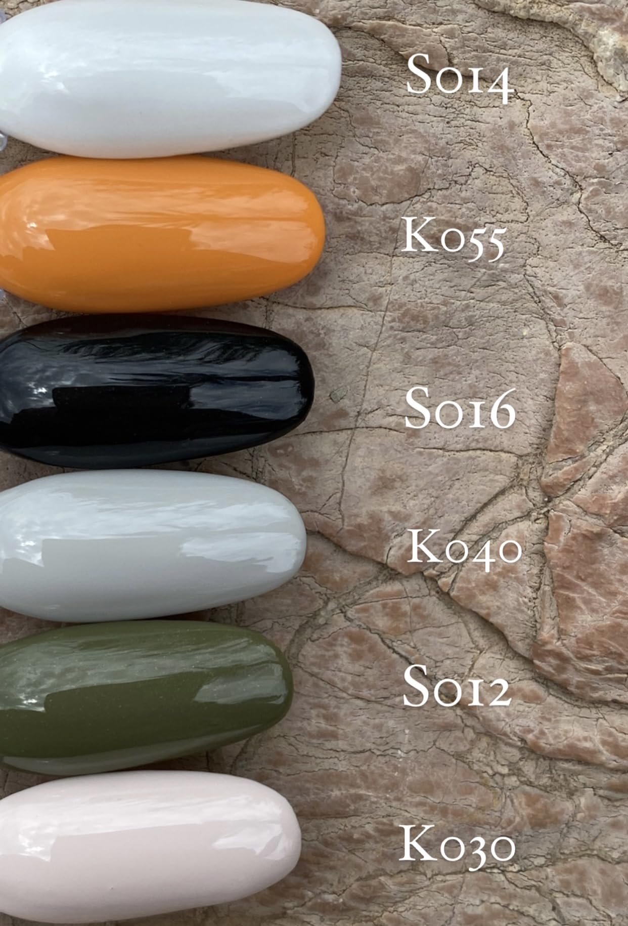 MOMO professional Kalıcı Oje K055 Pastel Balkabağı Turuncu 14 ml