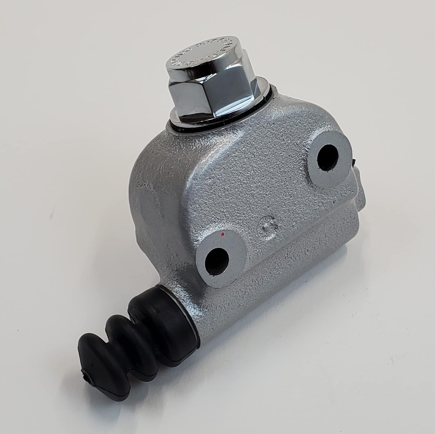 Wagner Lockheed Style ¾” Bore Rear Brake Master Cylinder w/Cap & Boot For 1958-(Early)1979 Harley FL & 1971-(Early)1979 Harley FX Replaces HD# 41761-58 & 41761-78 - Cast Iron Painted Silver