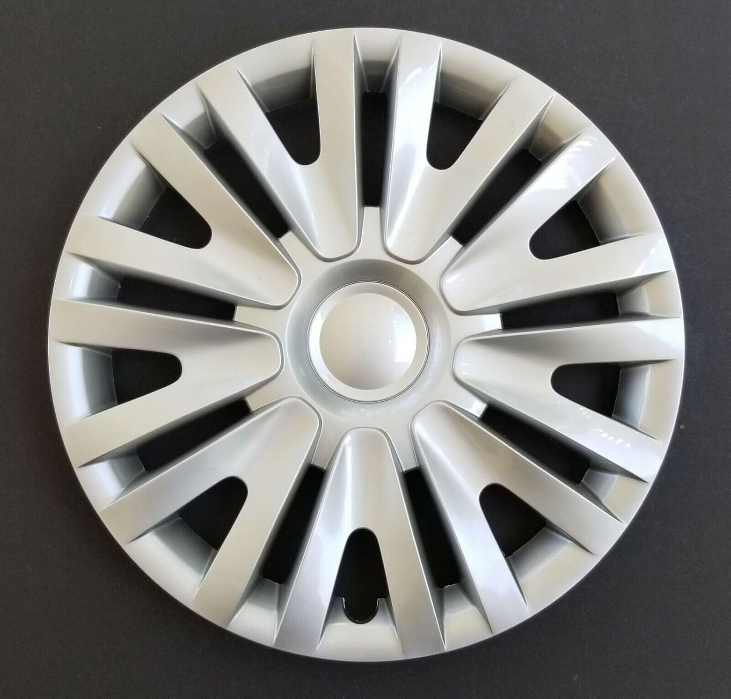 Wheel Cover Hubcap Replica for 2010-2014 Volkswagen Golf 15-inch Silver (1-Piece)