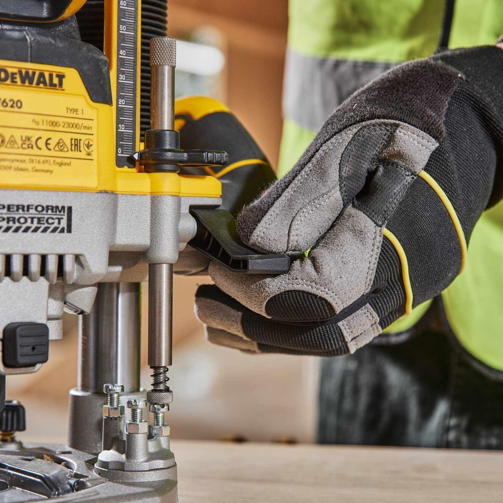 Dewalt Akumulatorowa frezarka górnowrzecionowa, 18 V/5 Ah