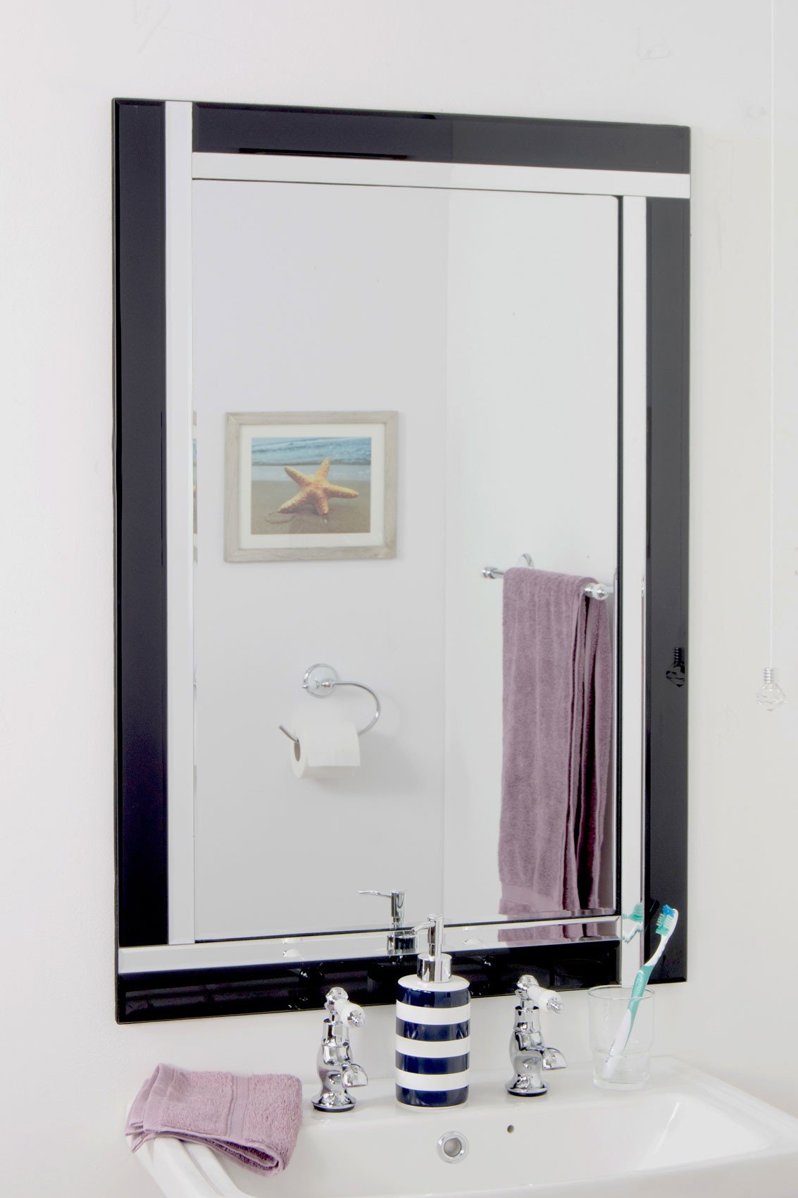 MirrorOutlet Miroir Mural Moderne de Salle de Bain 90 x 60 cm - Triple Verre biseauté Noir - Miroir rectangulaire de Style vénitien - À Suspendre en Paysage ou Portrait - Idéal pour Meuble-lavabo