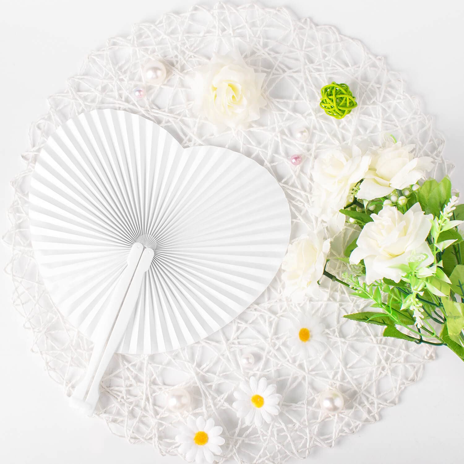 Gudotra - Lot de 60 éventails de mariage, en papier, blancs, en forme de cœur pour wedding bag et décoration de mariage