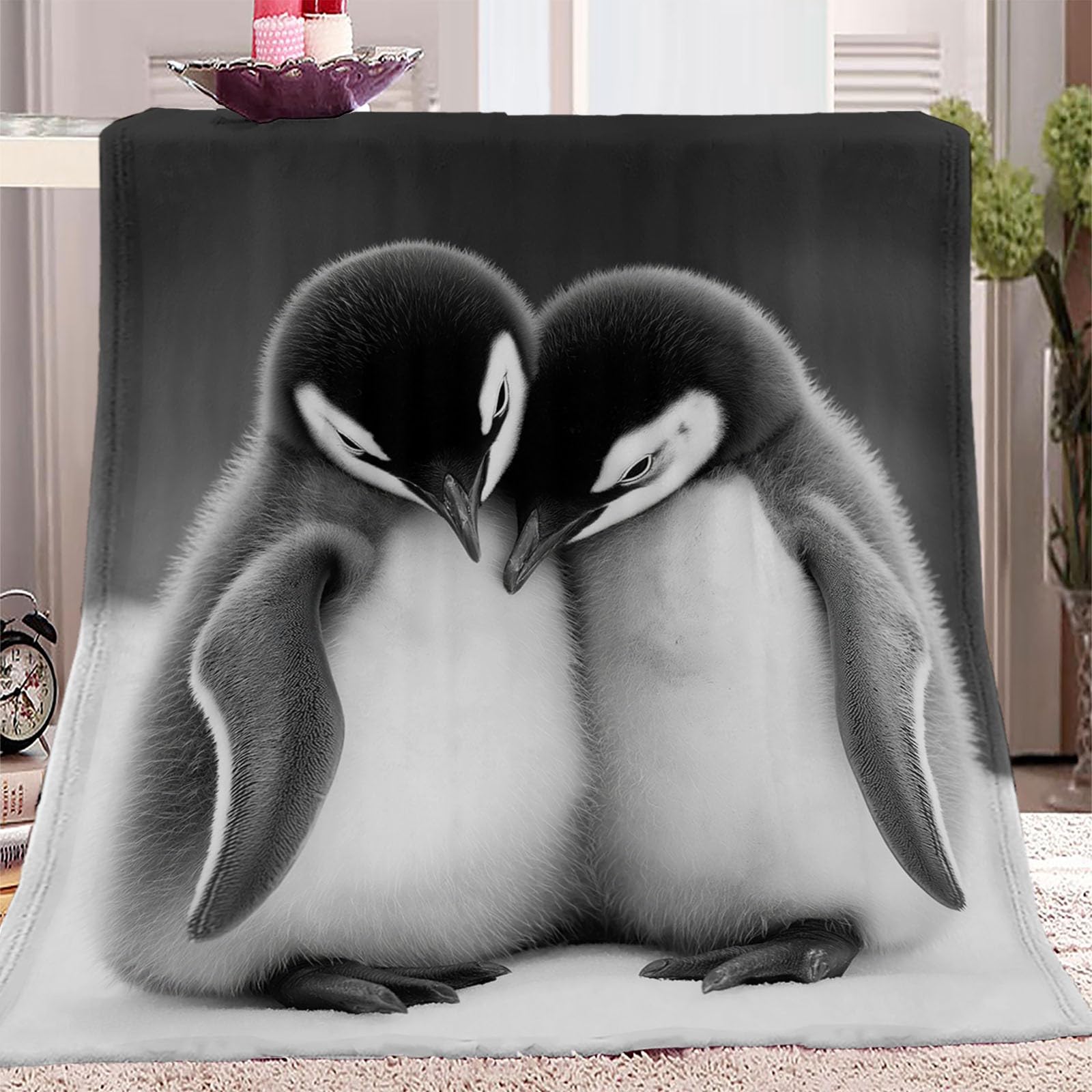 Fleece Kuscheldecke 150 x 200 cm, Tier Süß Kleiner Pinguin Muster Warm Plüsch Wohndecke für Jungen Mädchen Erwachsene Teenager - Grau Schwarz Weich Flanell Decke für Sofa Sessel Bett Reisen Büro