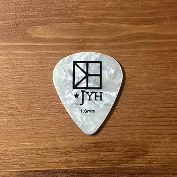 【稀少】CNBLUE ヨンファ　使用ピック【レア】 稀少】CNBLUE ヨンファ 使用ピック【レア】 2025年最新】CNBLUE ピック