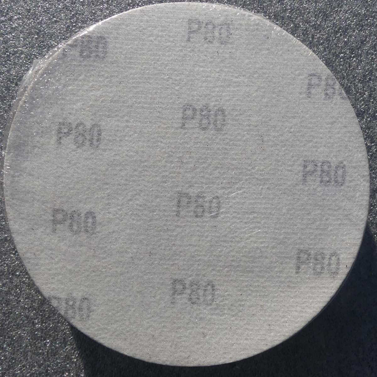 25 dischi abrasivi KleTT Ø 150 mm grana (selezionabile) P40 – P240 senza fori, carta vetrata per cartongesso, dischi adesivi, giraffa a collo lungo, levigatrice eccentrica Bosch (grana P80)