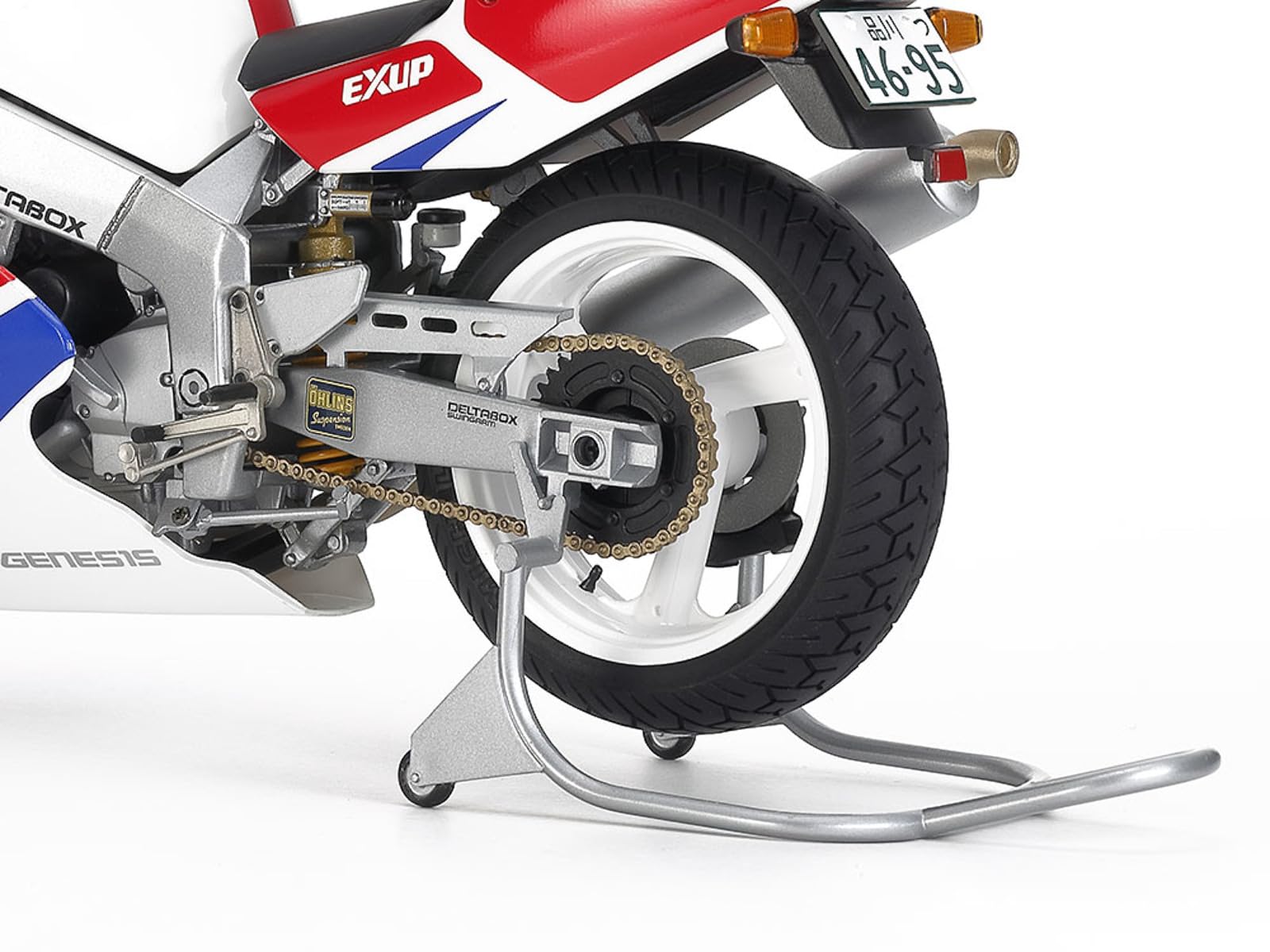 Tamiya 14058 1:12 Yamaha FZR750R (OW01) Faithful Replica Plastic Kit, Crafts, Model Kit, Assembly, Unpainted, Multicolor