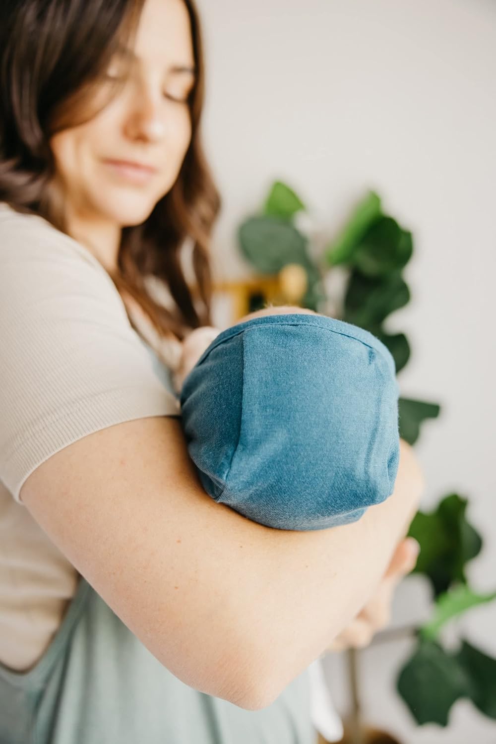 Copper Pearl Baby Bonnets: Ultra-Soft, Comfy to Wear, Tie-On Infant Sun Hat for Protection Against UV Rays, Trendy Coordinating Designs Swaddles, 6-12 Months - Steel - Image 5