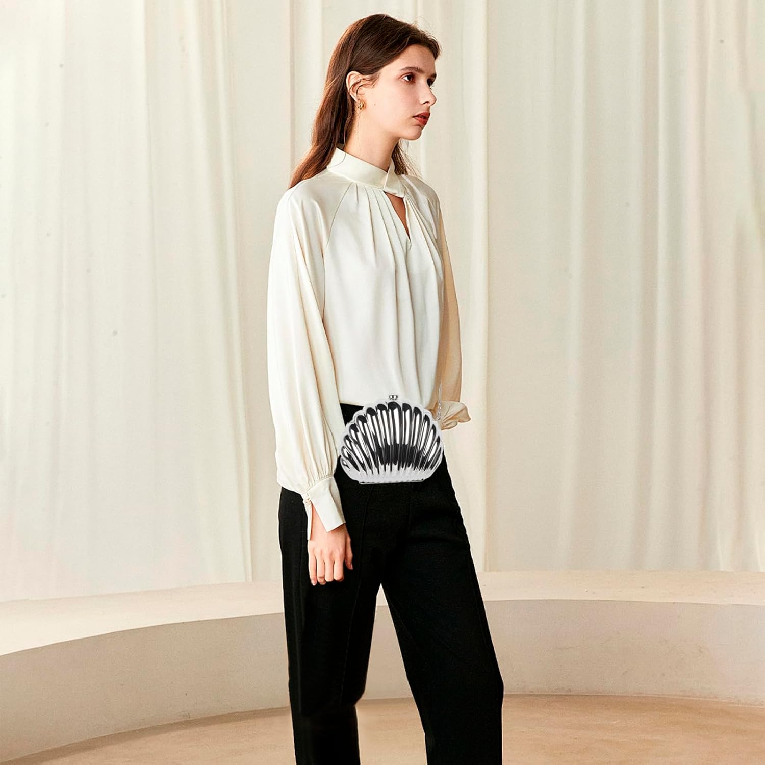 QZUnique Conch/Shell Shoulder Handbag Novelty Chain Strap Purse Acrylic Fashion Crossbody Evening Bag Clutch for Women Girl