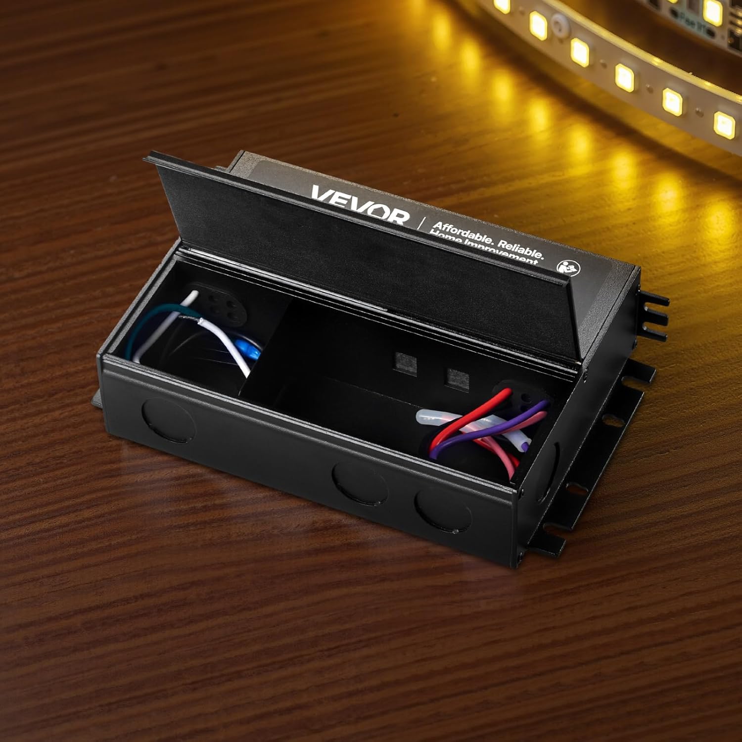 VEVOR 96W Dimmable LED Driver, 24V Triac Power Supply, AC to DC Low Voltage Transformer for LED Strip Light, Smooth Flicker-Free Dimming, Constant Voltage, Compatible with Lutron and Leviton Dimmer