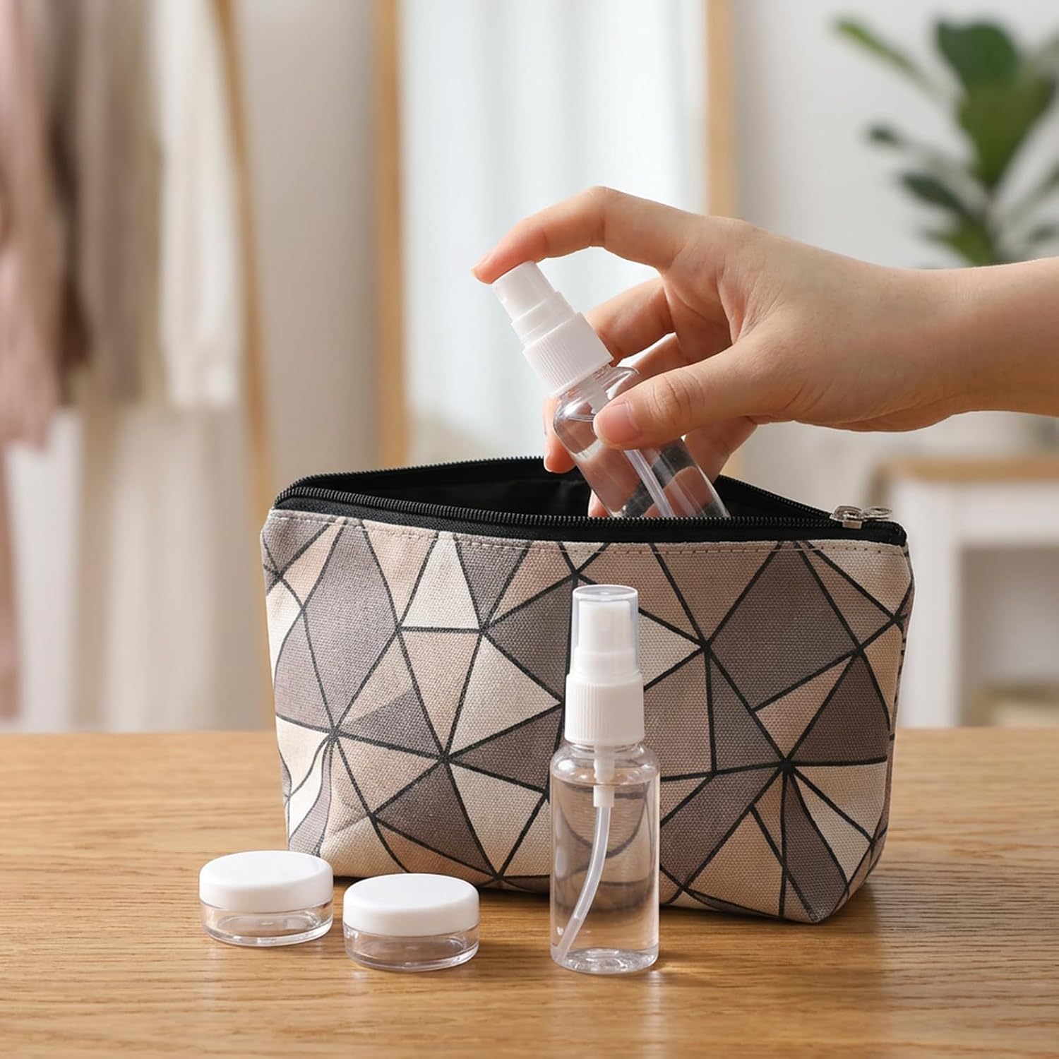 110 Pcs Mini Clear Spray Bottles 1 oz Plastic Empty Travel Bottle Fine Mist Small Spray Containers with 5 Pcs Funnels Refillable Liquid Travel Containers for Perfume Skin Toner Essential Oils