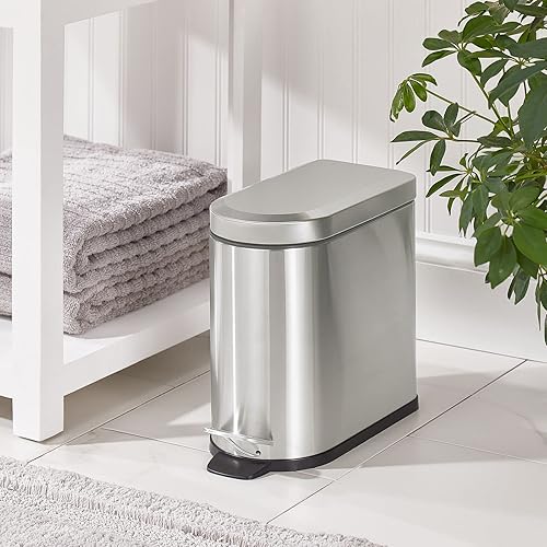Miniatura 8 de mDesign Cubo de basura pequeño de acero inoxidable de 2.6 galones con escalón de metal para baño, dormitorio, oficina en casa, cubo de basura en