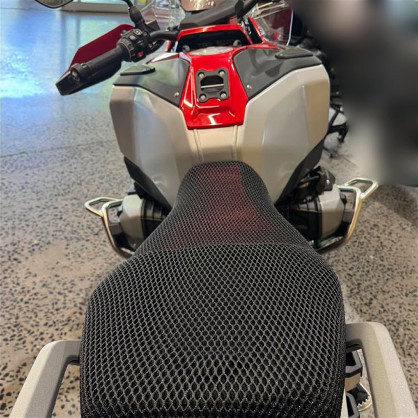 Per BMW R1300 GS ADV R1300GSA ADV1300 Moto Nylon Tessuto Di Maglia Sella Cuscino Antiscivolo Avventura Flusso D'aria Coprisedile