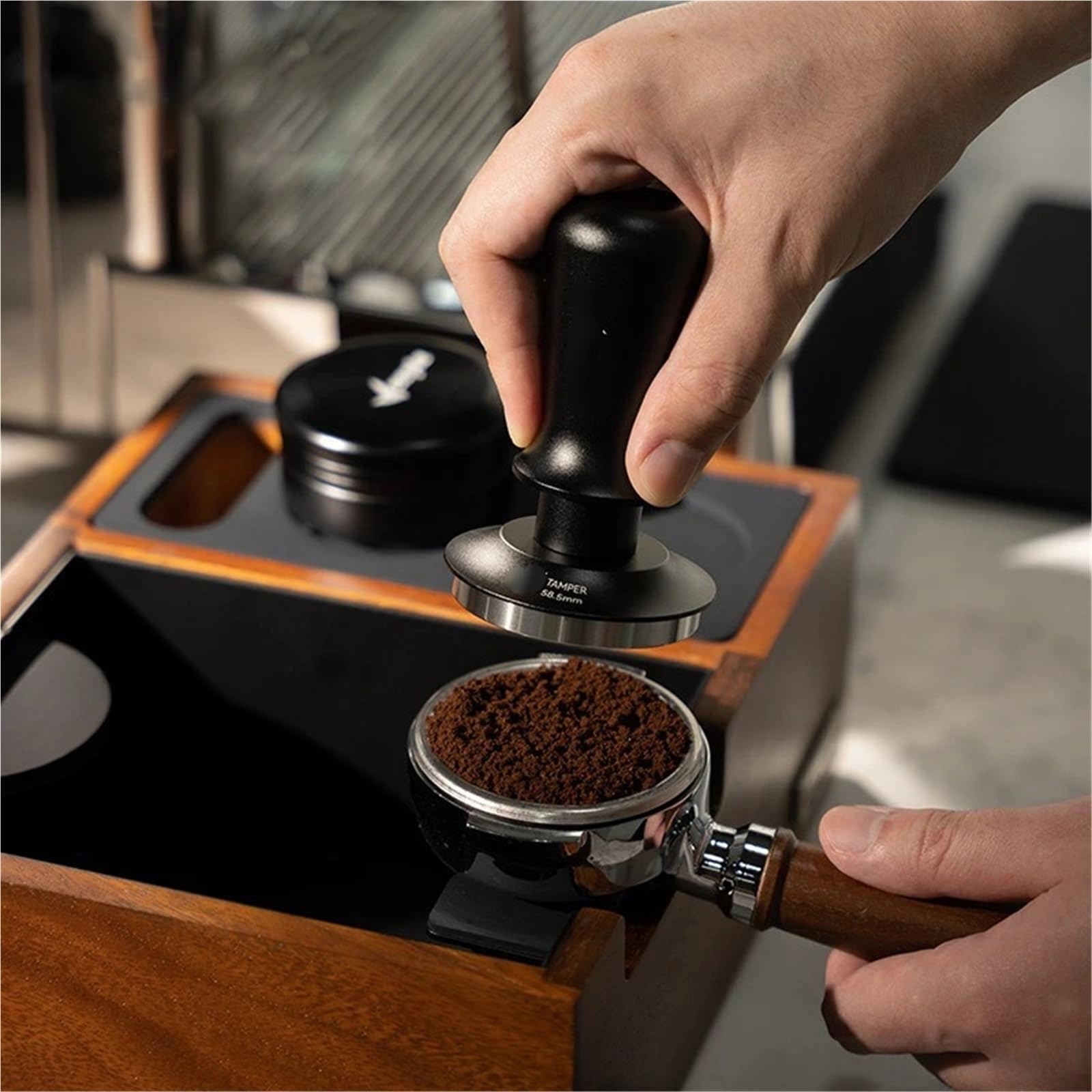 Tamper De Café 58,5 Mm 30 Lb Choque Rápido Presión Constante Martillo De Polvo Elástico Calibrado Reemplazo Con Resorte Accesorio De Barista Espresso(58.5MM Black)