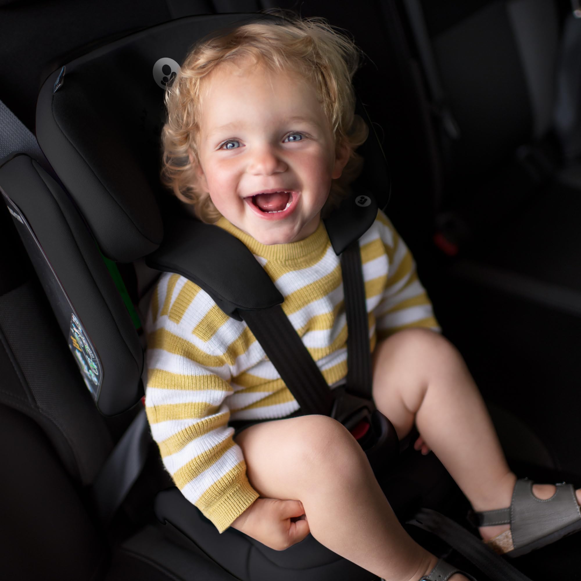 Maxi-Cosi Nomad Plus2, Klappbarer Kindersitz, 76-105 cm, Authentic Black | 15 Monate - 4 Jahre, Tragbarer Reiseautositz, Superkompakt & Leicht, Seitenaufprallschutz, Reisetasche Inklusive