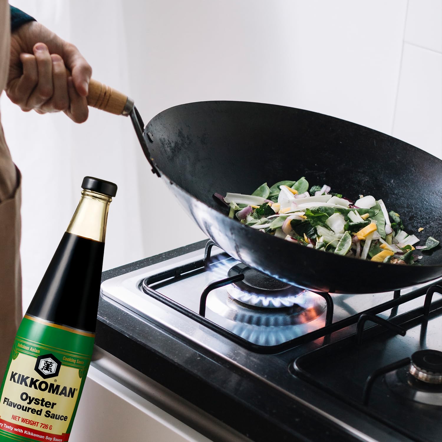 Kikkoman Soy Sauce + Oyster Flavoured Sauce, Pack of 2 (1 Liter + 726 gram) - | Vegetarian - No Added Colour or Preservatives - Essential home ingredient - Image 5 thumbnail