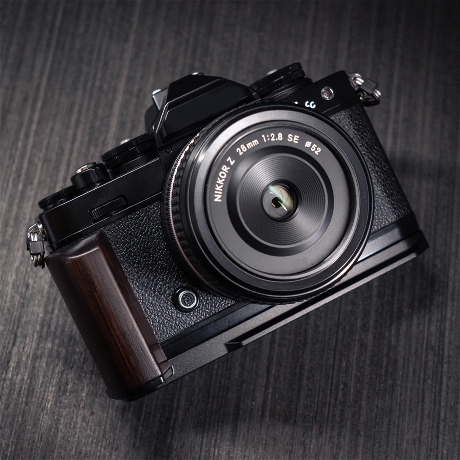 Amazon | Nikon 用 Z fc Zfc 専用 カメラウッドグリップ 高級檀木材