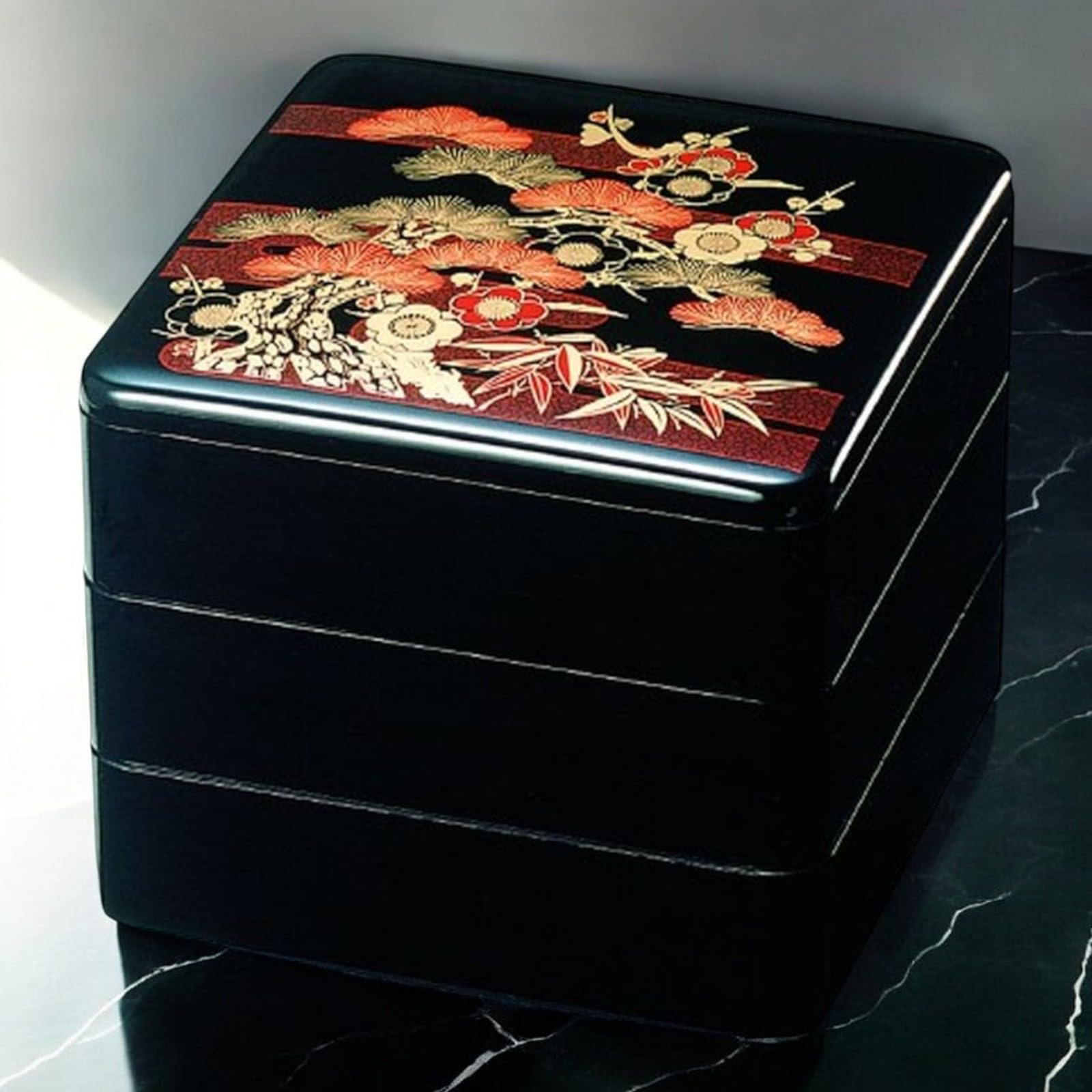 Amazon｜J-kitchens 漆器 重箱 3段 6.5寸 重用 黒松竹梅 19cm