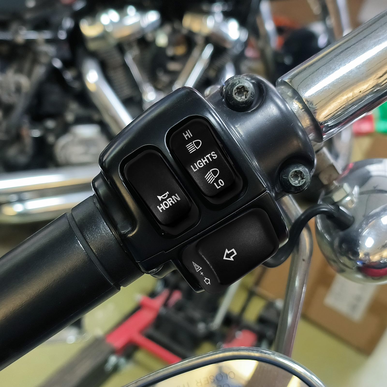 Cappucci per Alloggiamento Interruttore Comando Manuale Moto Compatibili con Harley FLHTCU FLHTK FLTRFLHTCU FLHTK FLTR FLTRU 1996-2013 Balck