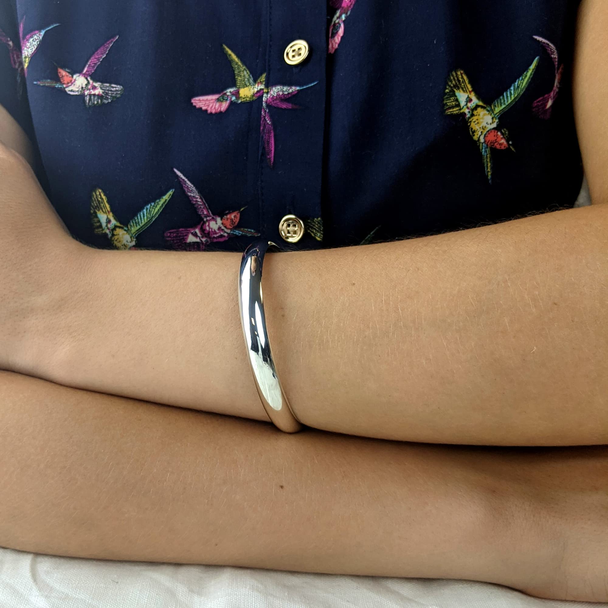 Silverly Brazalete Cerrado Grueso de Plata de Ley 925 de 12mm con Diseño en Forma de D | Pulsera Clásica Sencilla de Plata para Mujer | Brazaletes Anchos Apilables sin Cordones