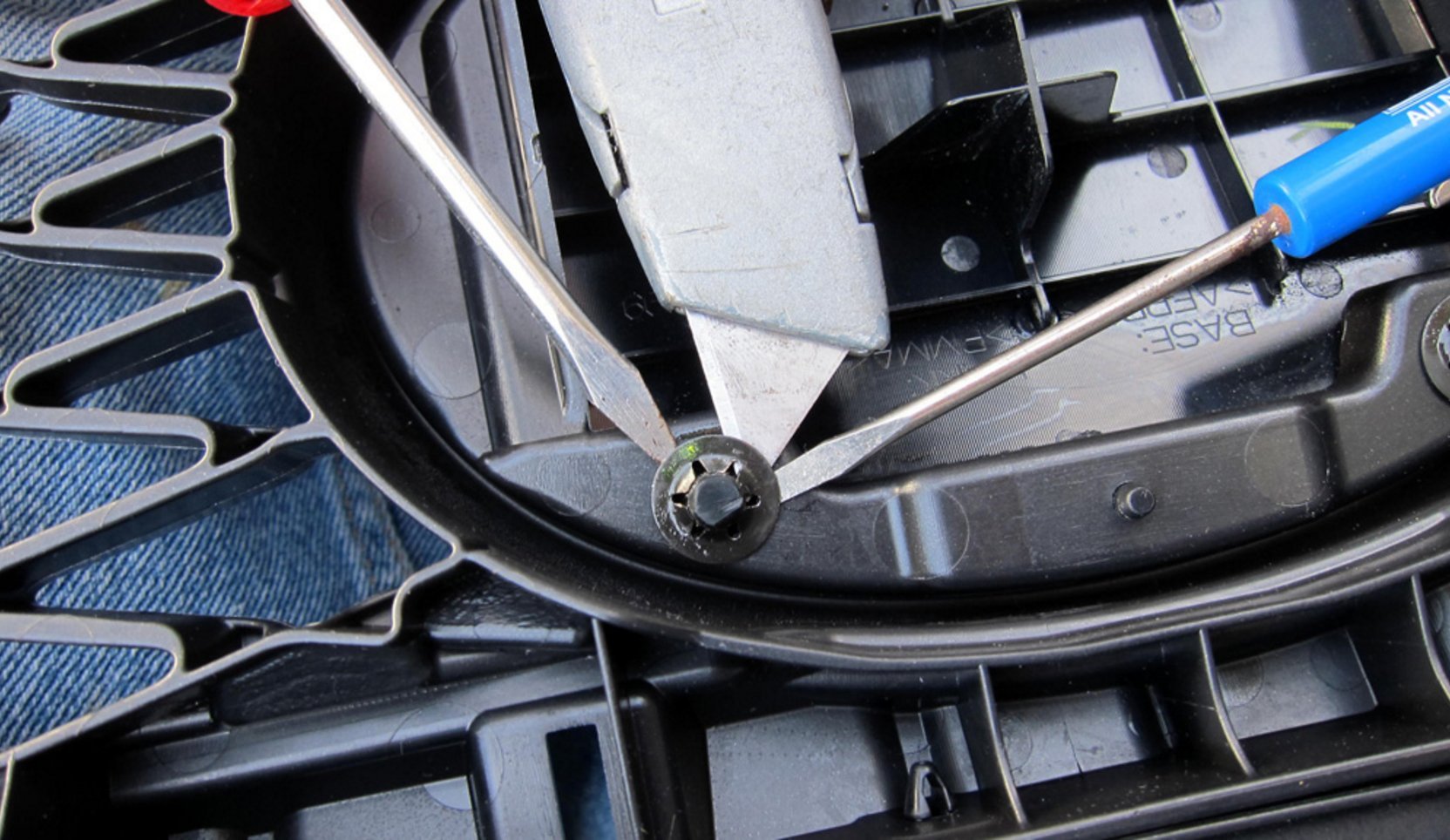 Lexus Genuine Factory 2 EMBLEM NUTS 90183-06044