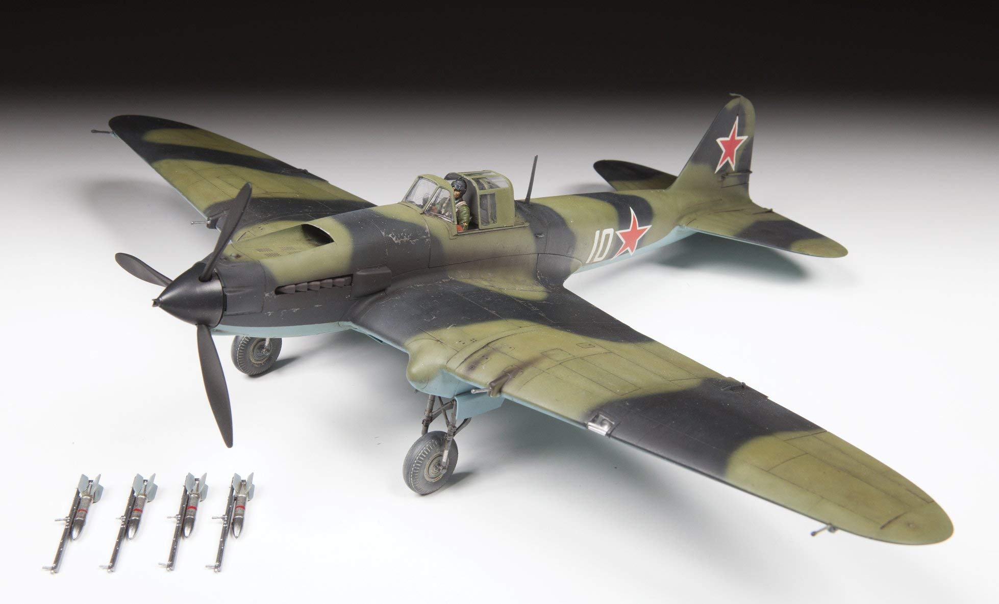 zvezda ズベズダ　1/48 IL-2 シュトルモヴィーク Amazon | ズベズダ 1/48 ソ連空軍 IL-2 シュトルモビク 複座型