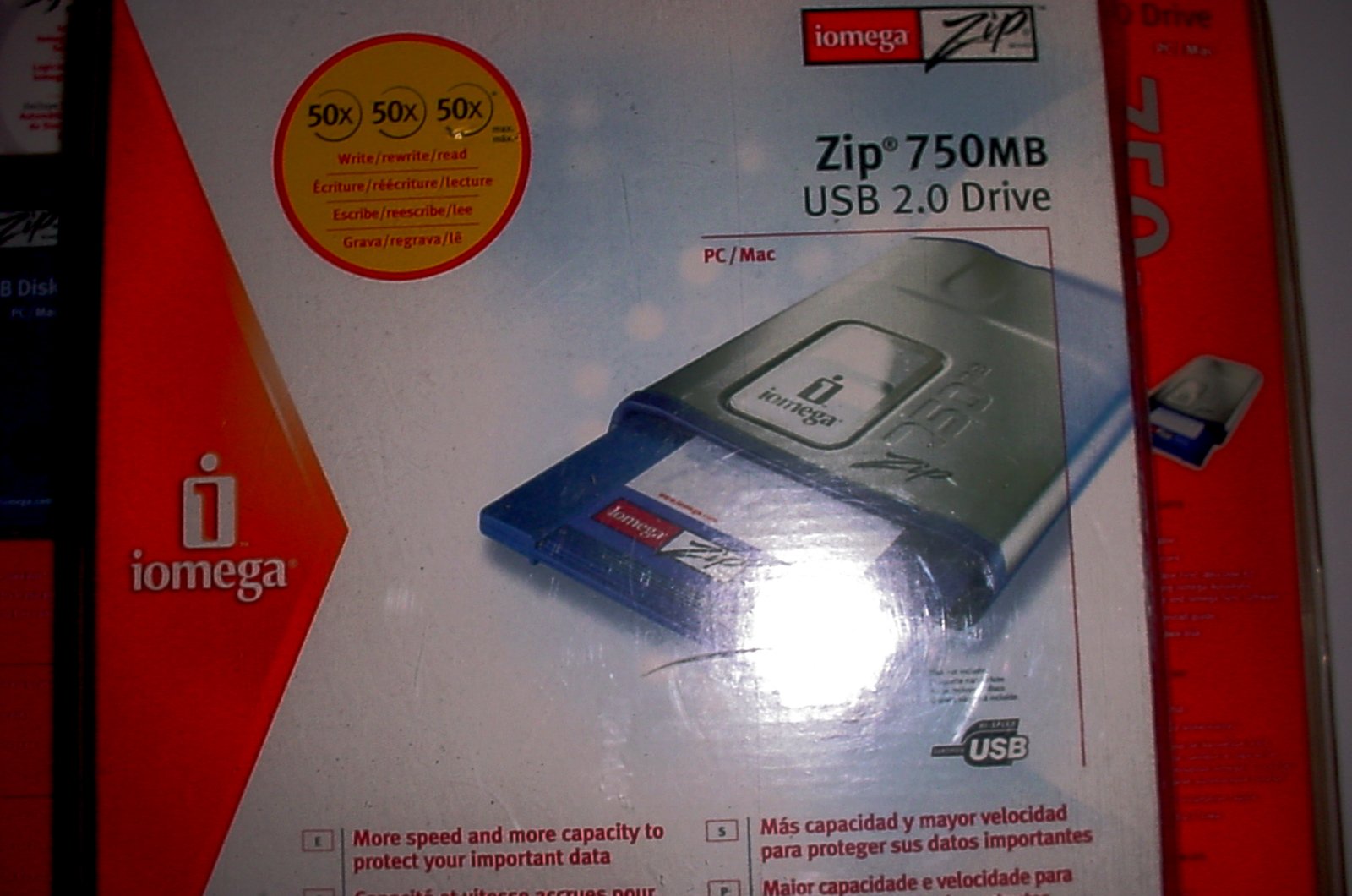 Iomega ZIP 250 - Disk drive - ZIP ( 250 MB ) - SCSI - external - blue