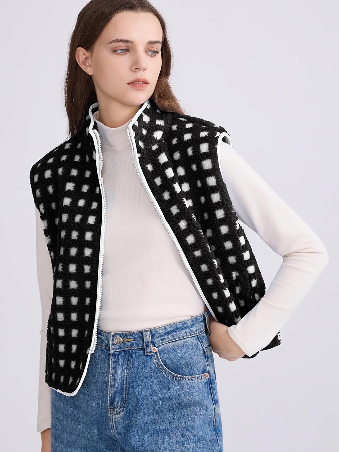 Women's Checkered Sherpa Vest Sleeveless Winter Fleece Jacket Zip Up High Neck Warm Plaid Gilet with Pockets - Image 4