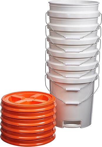 Consolidated Plastics Cubos blancos de grado alimenticio de 5 galones con mango de agarre inferior y tapas de sellado gamma almacenamiento de