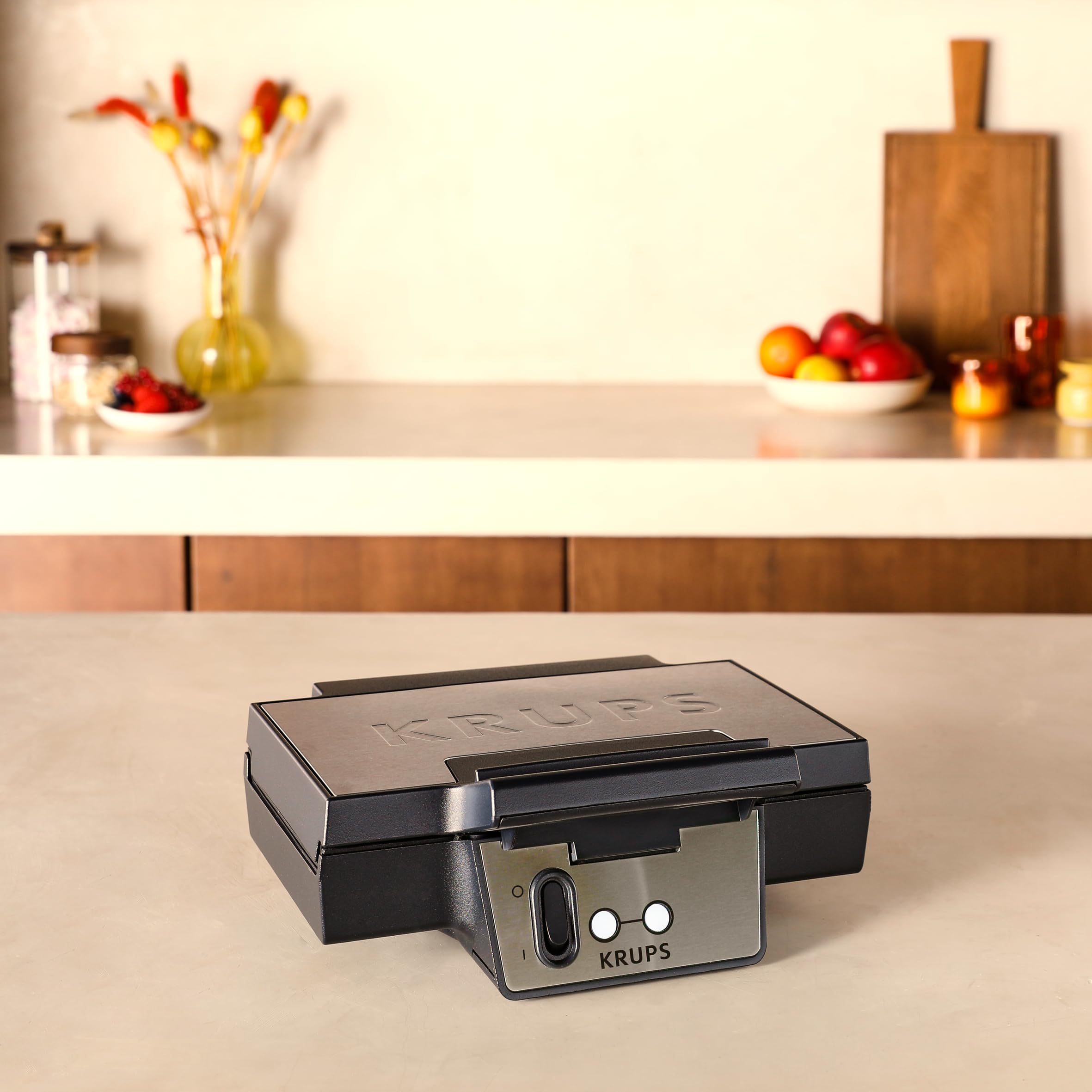 Krups FDK FDK261 - Gofrera Iconic 850 W - Placas antiadherentes de cerámica - Diseño icónico - Almacenamiento vertical - Fácil de usar - Negro/Acero inoxidable