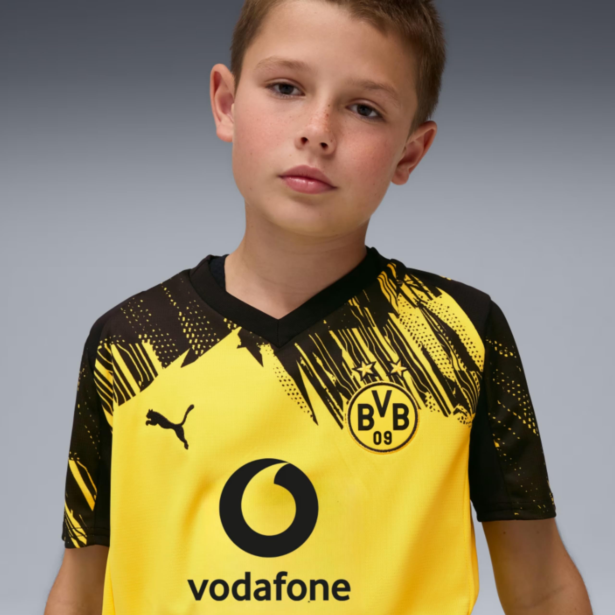 PUMA Original BVB Trikot Kinder [Home 25/26] Offizielles Borussia Dortmund Trikot [Adeyemi 27] Sportbekleidung Fussball Geschenke Jungen Mädchen Fußball Fanartikel Kinder