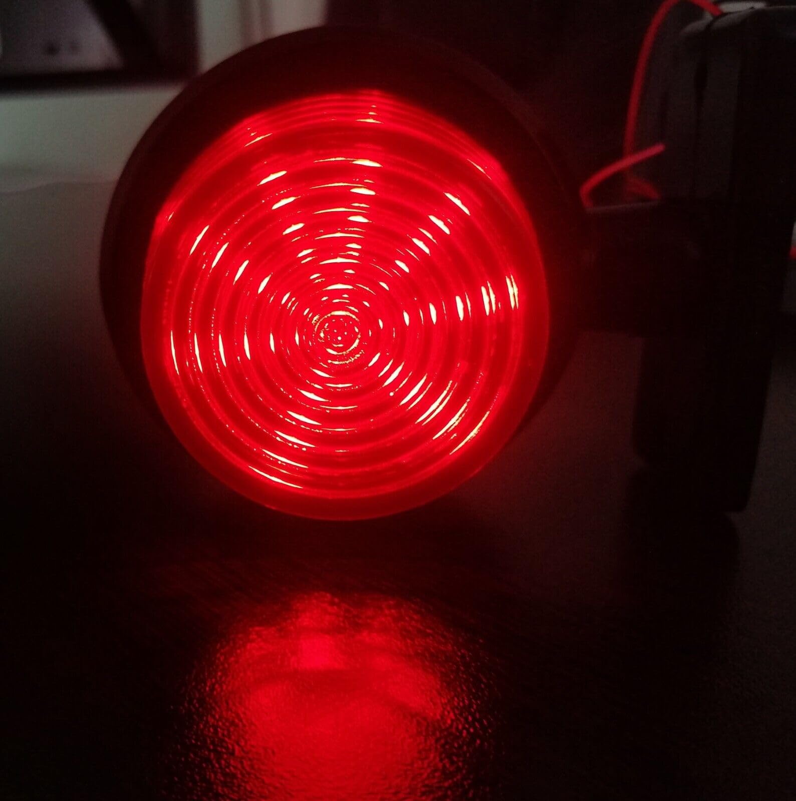 4 Feux de Gabarit et d’Encombrement LED 12V 24V Blanc Rouge Cabochon Fumé/Teinté Feux de Position Latéraux Coudé Court en Caoutchouc Camion Caravane Remorque Véhicule Agricole Utilitaire