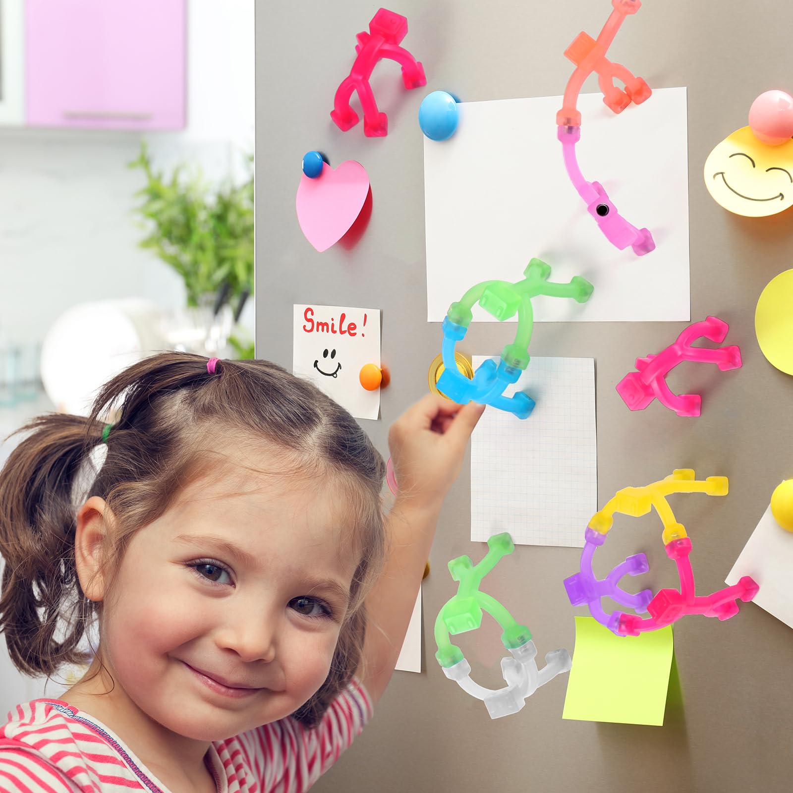 12 Stück magnetisches Reisespielzeug für Kinder, kreativ, tragbar und pädagogisch, Magnetmagnete für Menschen und Männer: niedliche Roboter und lustige Magnete, kleines Angstspielzeug für