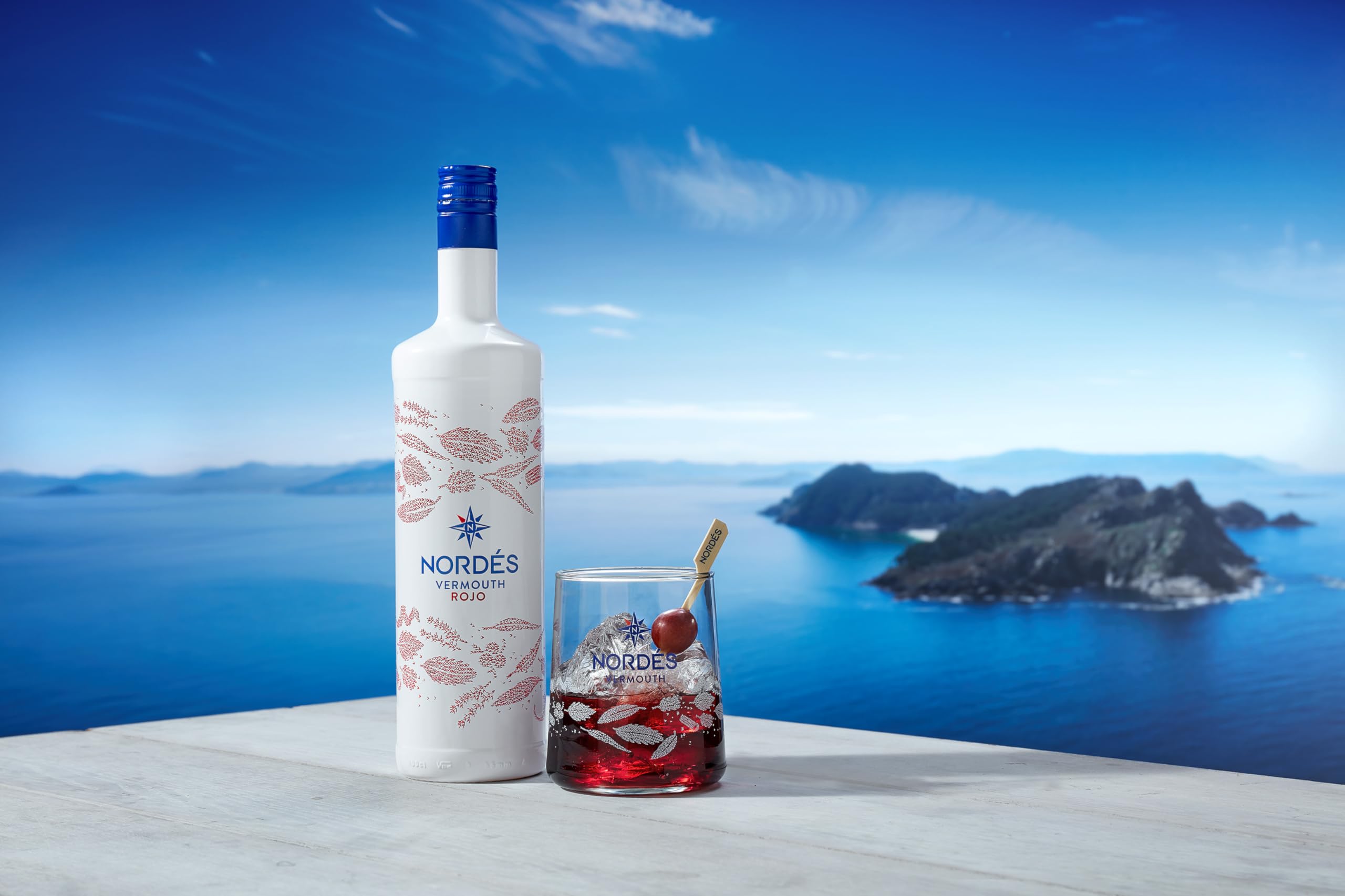 Nordés Pack Vermut Rojo 1 L + Vermut Blanco 1 L | Vermú Premium | Sabor único y diferente | Elaborado "Amodiño"