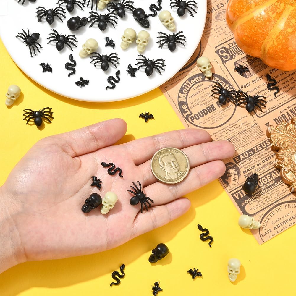 200Pcs 5 Styles Halloween Miniatures Mini Halloween Figurines Holiday Autumn Festival Skull Heads Bats Snake Insect Home Tabletop Resin Cabochons for DIY Crafts Party Fairy Garden Decorations