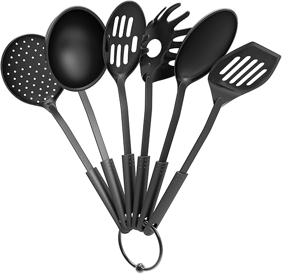 Kitchen Utensil and Gadget Set Includes Plastic Spatula