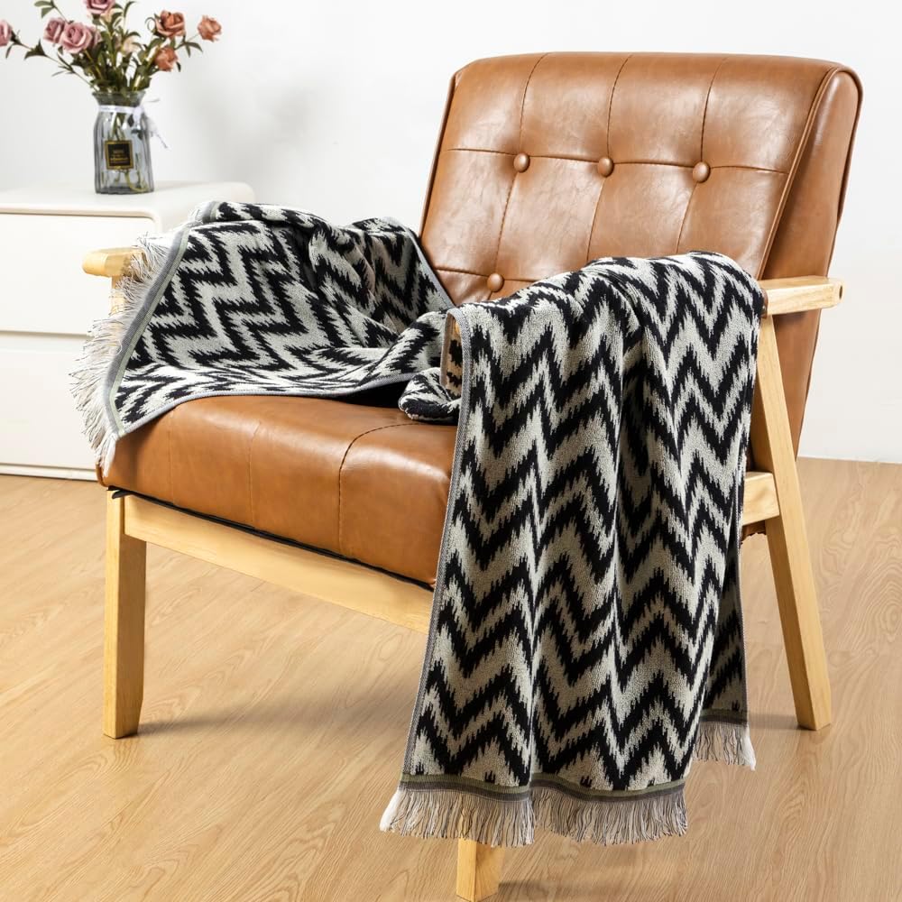 YiLUOMO 100% Cotton Black & White Bath Towel Quick Dry Ultra Soft Absorbent Durable Terry Wave Jacquard Brushed Fringe Hem Bath Towel for Bathroom Decorative, 55" x 27.5" - Image 4