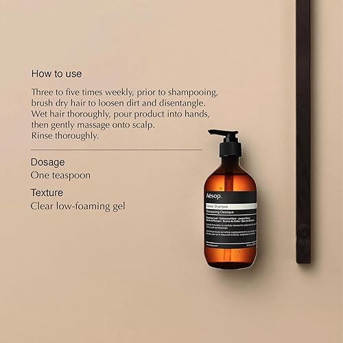 Miniatura 16 de Aesop Champú Suaviza el cabello, restaura el brillo Bergamota, incienso, Cedar Atlas 16.9 oz / 500mL