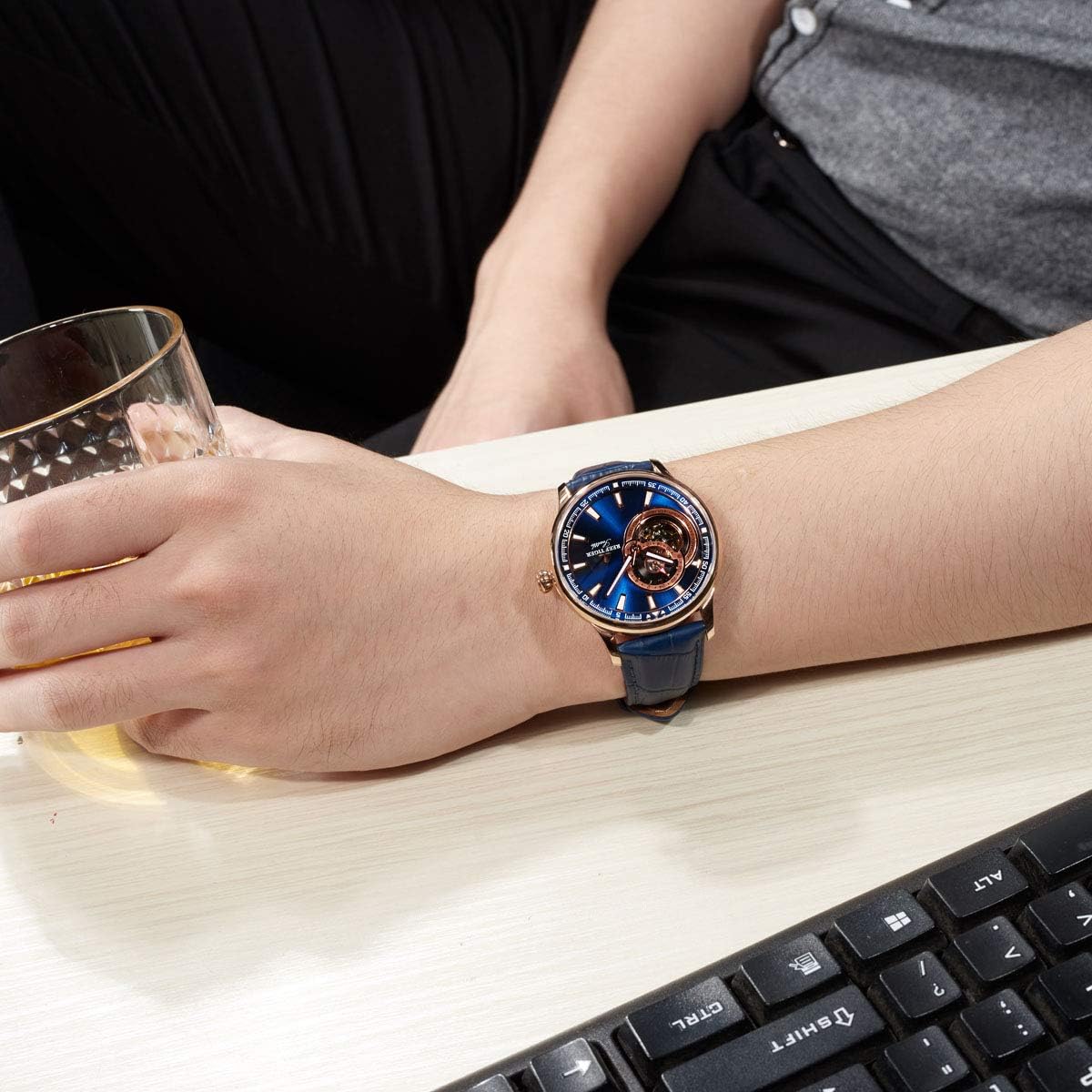 ساعت مچی مردانه ریف تایگر مدل RGA1639-PLLبا بند چرمی