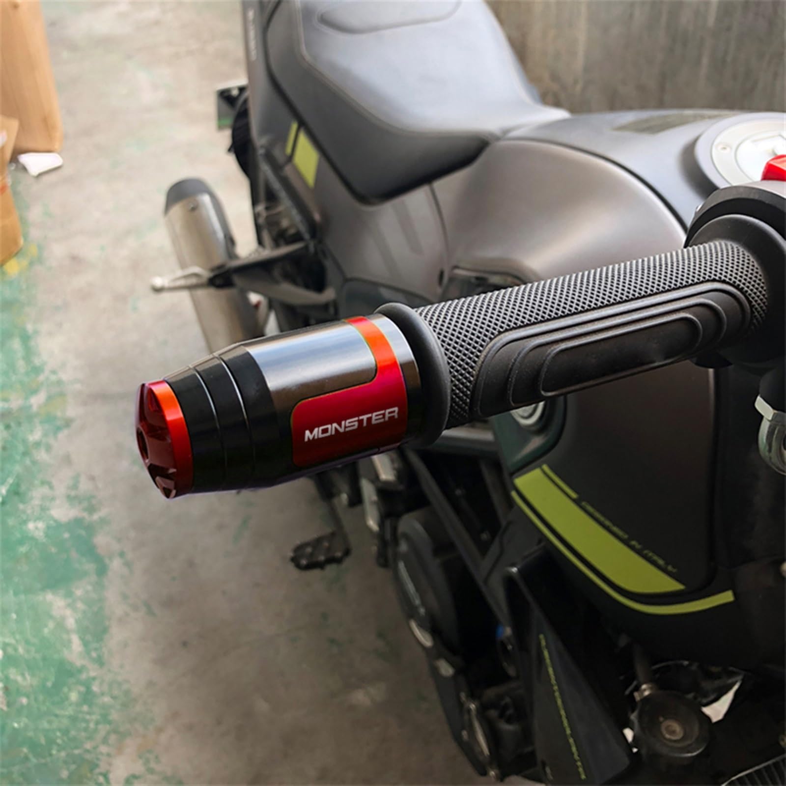 Contrapesos Manillar Moto para 400 620 695 696 795 796 797 821 1200 1200S Accesorios de Motocicleta Empuñaduras Manillar Extremos Barra Enchufe(Green)
