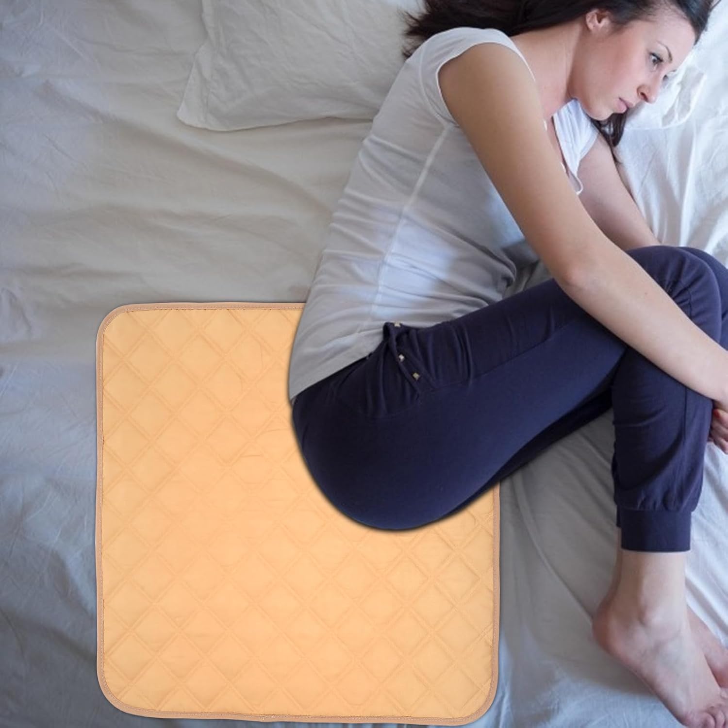Waterproof Pet Pad for Pee Absorbing and Easy to Clean Khaki Polyester Fiber Cushion Suitable for Changing Pad and Sofa Use