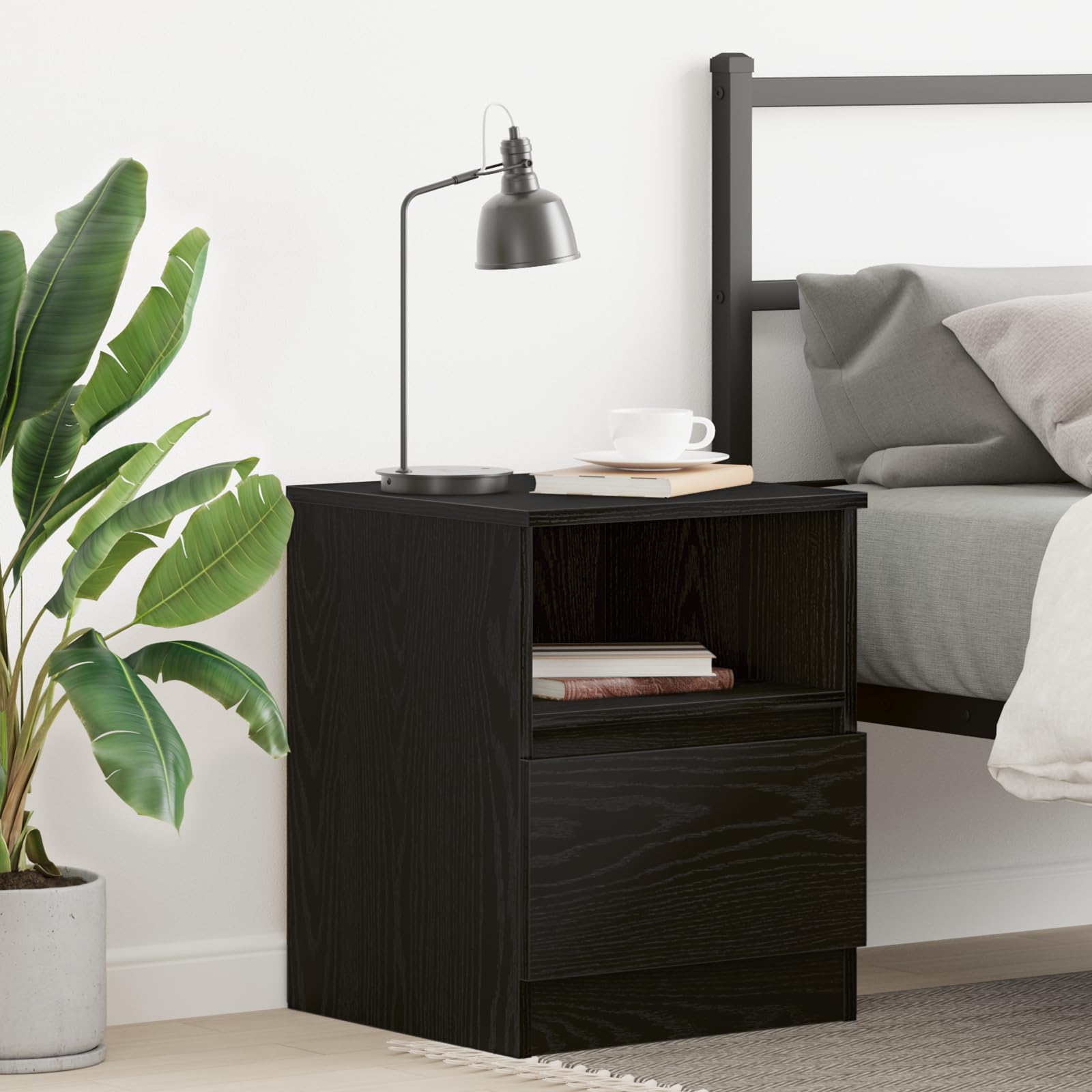 Meuble élégant en chêne noir pour sublimer votre chambre à coucher