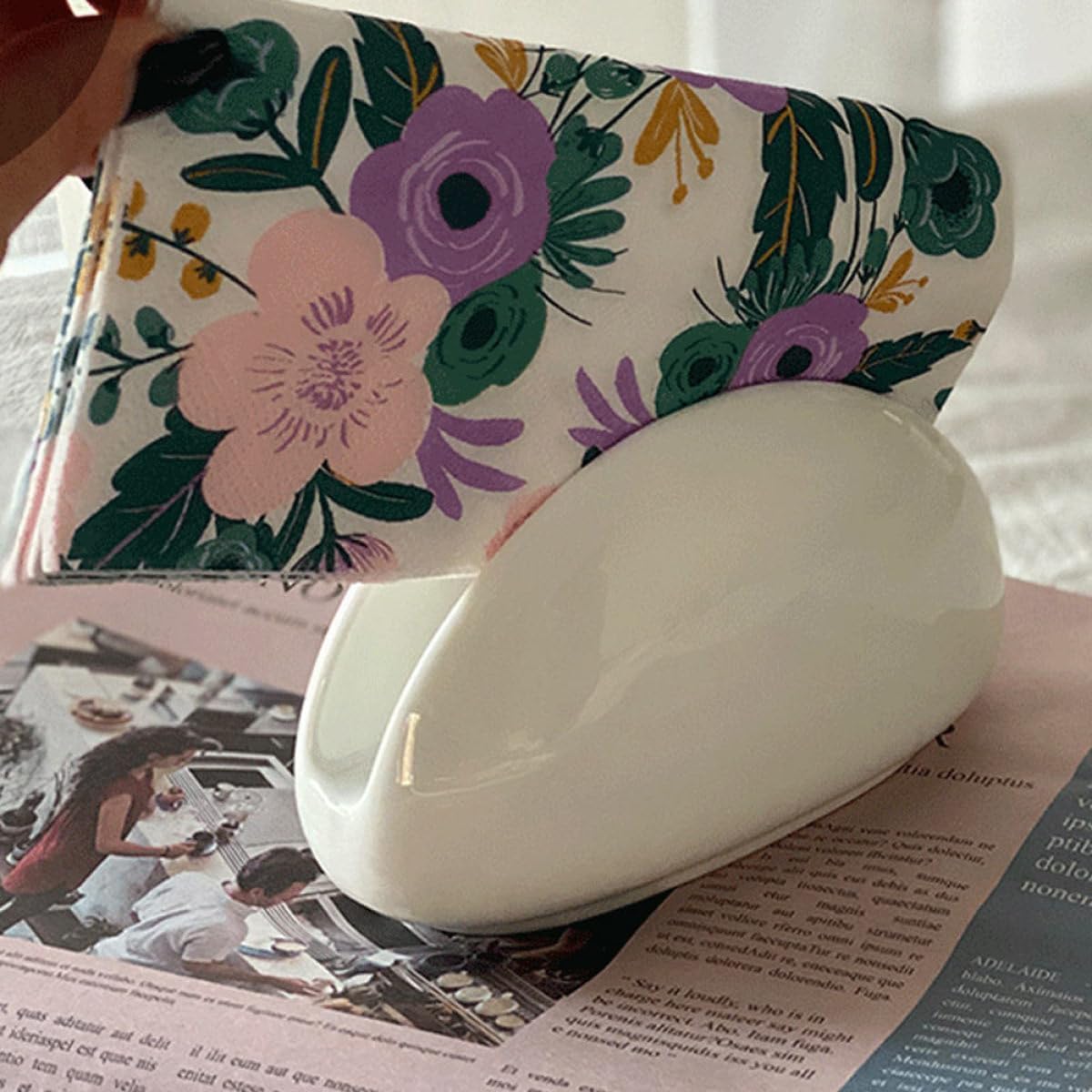 Mikinona Ceramic Napkin Holder Simple Tissue Stand White Kitchen Paper Towel Rack Household Storage Rack for Dining Table Use